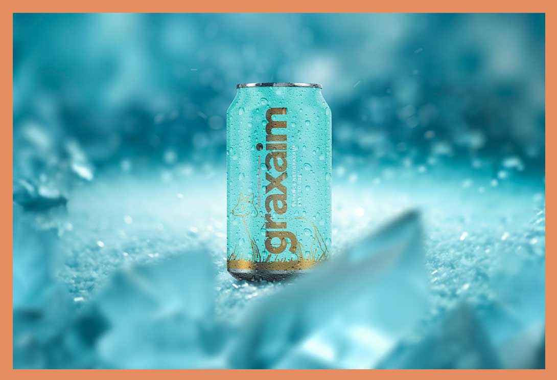 Frozen drink can mockup
