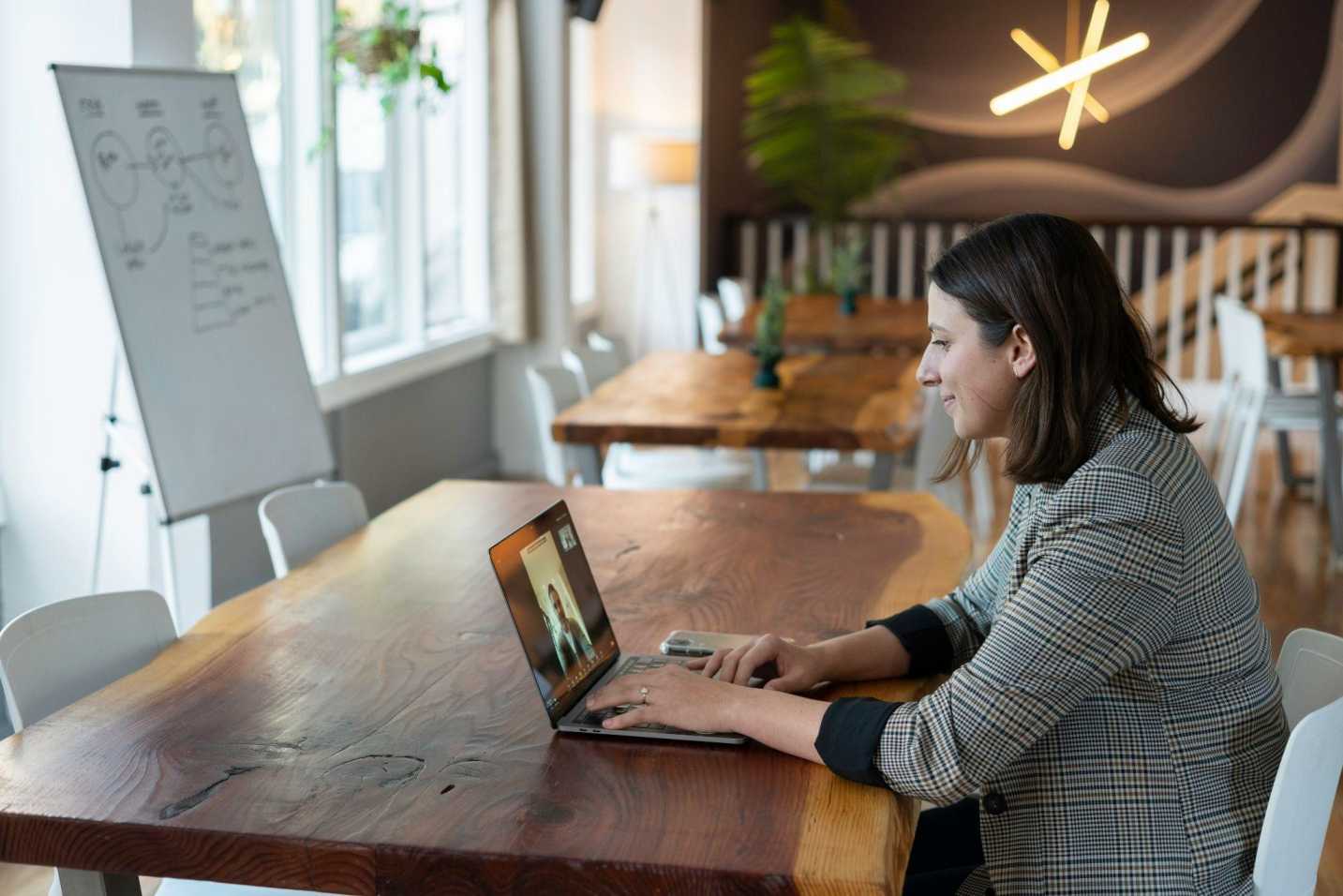 lady with laptop